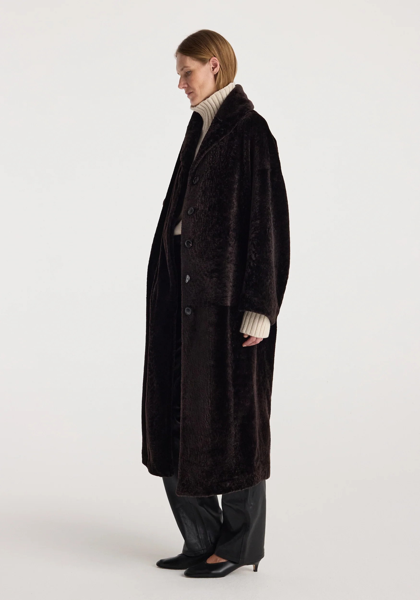 Shearling Shawl-Collar Coat | dark chocolate | Rohe