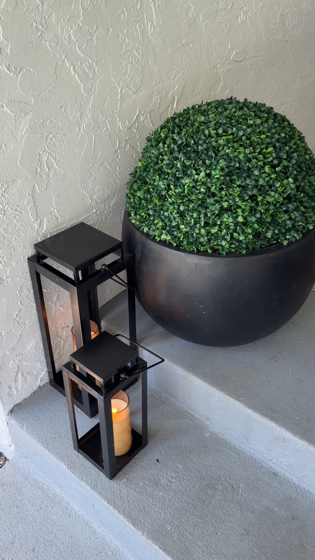 Scroll to shop! ✨ Home decor I love. Everything is linked below.👇🏾

Desliza para comprar. ✨ Decoración para el hogar que me encanta.

📲 Download the free LTK app & follow me @kirasfashionfinds to shop all my daily finds.

#LTKHome #LTKSeasonal #LTKdayinmylife