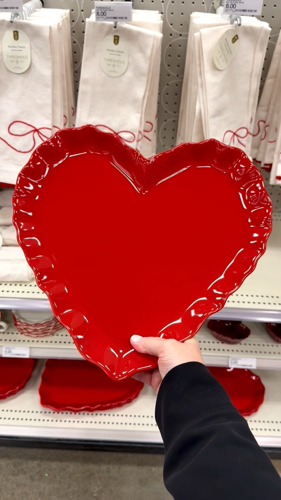 Planning a Valentine’s Day party, brunch, or dinner? A fun tablescape starts with festive pieces like this ceramic heart-shaped plate…look at the scallop edge! 😍

This platter would be perfect for homemade sweets, a side dish or garlic rolls — or if you’re hosting an Galentine’s Day tea — you could use it for finger sandwiches or charcuterie.

And if you’re a mosaic artist, this would be a fun substrate for your tile work. For mosaic tips, tutorials + inspiration please visit my YouTube channel: YouTube.com/julieweilbacher. Follow @julieweilbacher on Instagram for all things mosaic art.

#heartplatter #heartplate #valentinesday #galentinesday #valentinesdaydecor #ruffleplate #redceramicheartplate #scallopplate #hostingessentials #target #mosaic #valentinesdayparty #valentinesdaydinner

#LTKSeasonal #LTKHome #LTKFindsUnder50