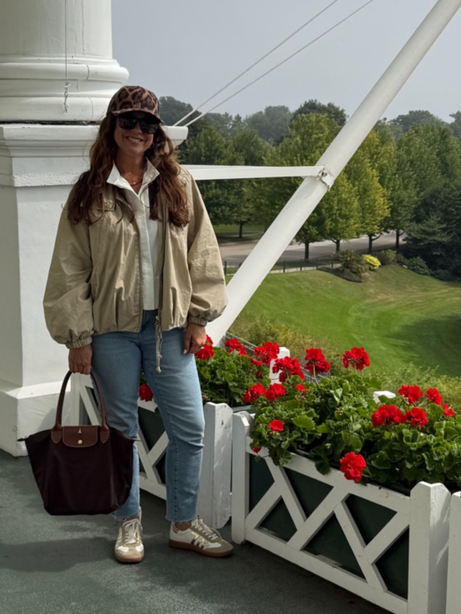 Fall favorites - perfect, tacky jacket and neutral bag! And love this leopard hat