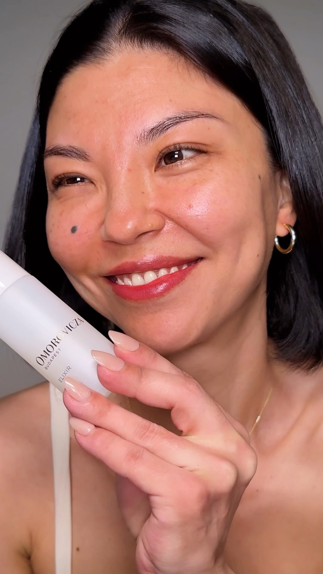 Magic in a bottle @omorovicza ✨🤍
Increases collagen production by +26% in 24 hours? With 10 proven benefits — featuring the brands' Healing Concentrate™, the Elixir has truly transformed my skin! 😍 

#omorovicza #giftedbyomorovicza #skincare #skinbarrier #hyperpigmentation #skintexture #dewyskin #glassskin

#LTKBeauty #LTKOver40 #LTKSeasonal