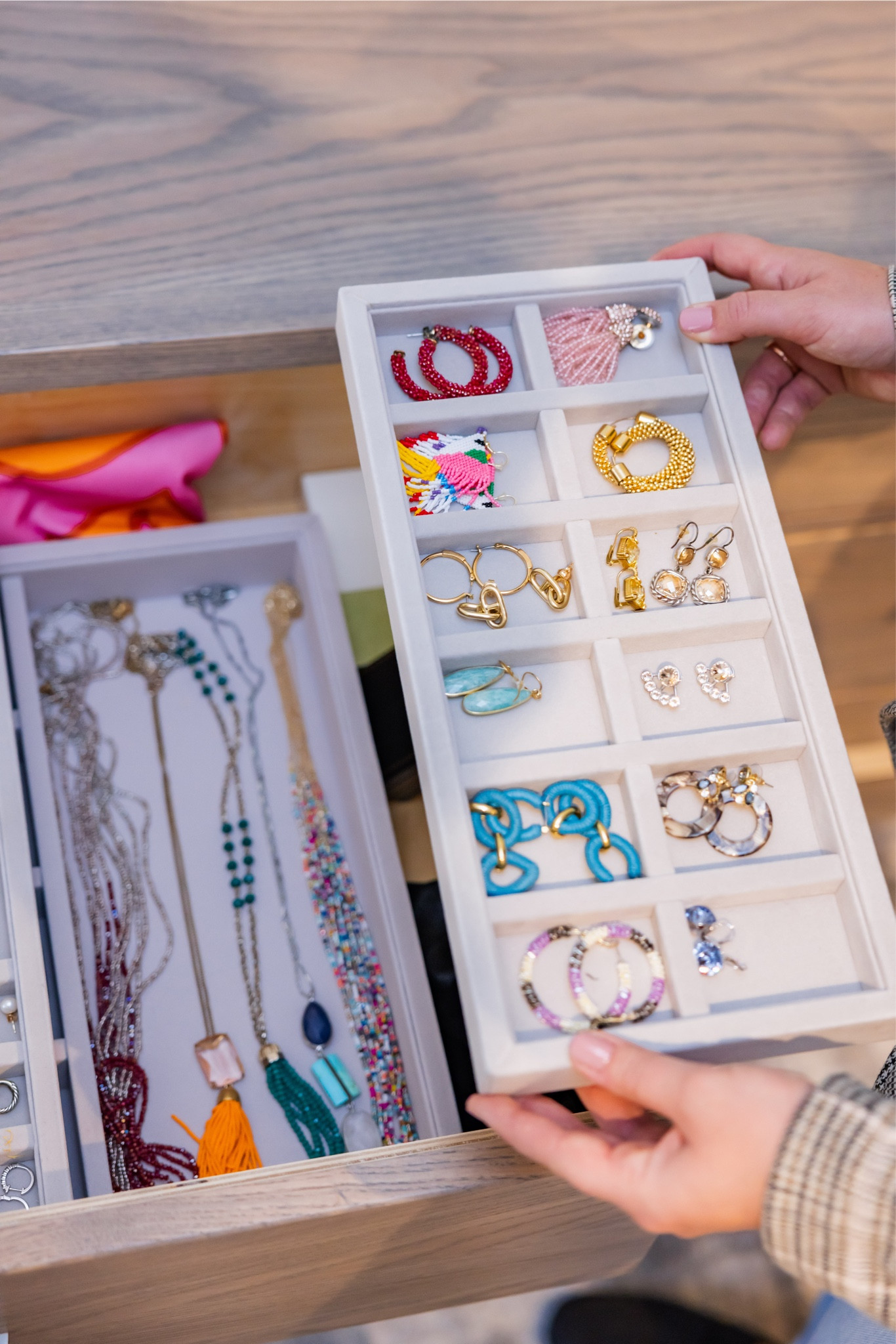 How beautiful are these stacking jewelry trays from @thecontainerstore 🤩 

Creating a jewelry drawer is the perfect way to elevate your space ✨

For this client, after decluttering and file folding her clothes we freed up SO much space 🙌🏻 now she has an entire drawer dedicated to her stunning jewelry 😍

Need help freeing up space in your home? We’d love to help! Send us a DM to schedule your free consultation 💌

📸: @abbycolephotography 
.
.
.
.
.
#fairfieldcountyct #westportct #fairfieldmoms #connecticutlife #stamfordmoms #westportmoms #norwalkmoms #wiltonct #connecticutliving #darienct #connecticutgram #ctsmallbusiness #203local #fairfieldcounty #fairfieldcountymoms #greenwichmoms #newcanaanct #newcanaanmoms #thecontainerstore #fairfieldct #westchestercounty #greenwichct #professionalorganizer #westonmoms #getorganized #jewelryorganizer #jewelryorganization 

#LTKhome #LTKfindsunder100 #LTKstyletip