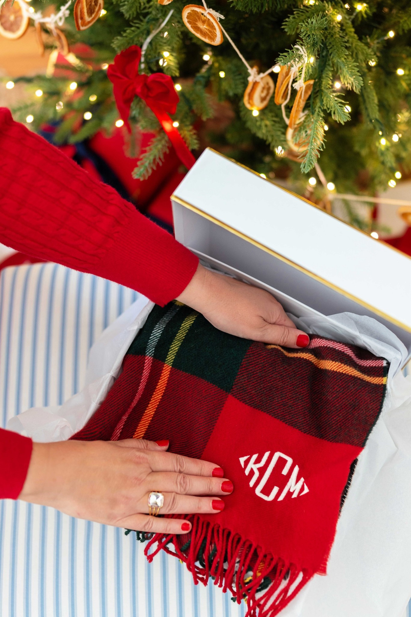 I love to gift these Italian wool scarves…on sale now & so many plaids 

#LTKGiftGuide #LTKHoliday #LTKCyberWeek