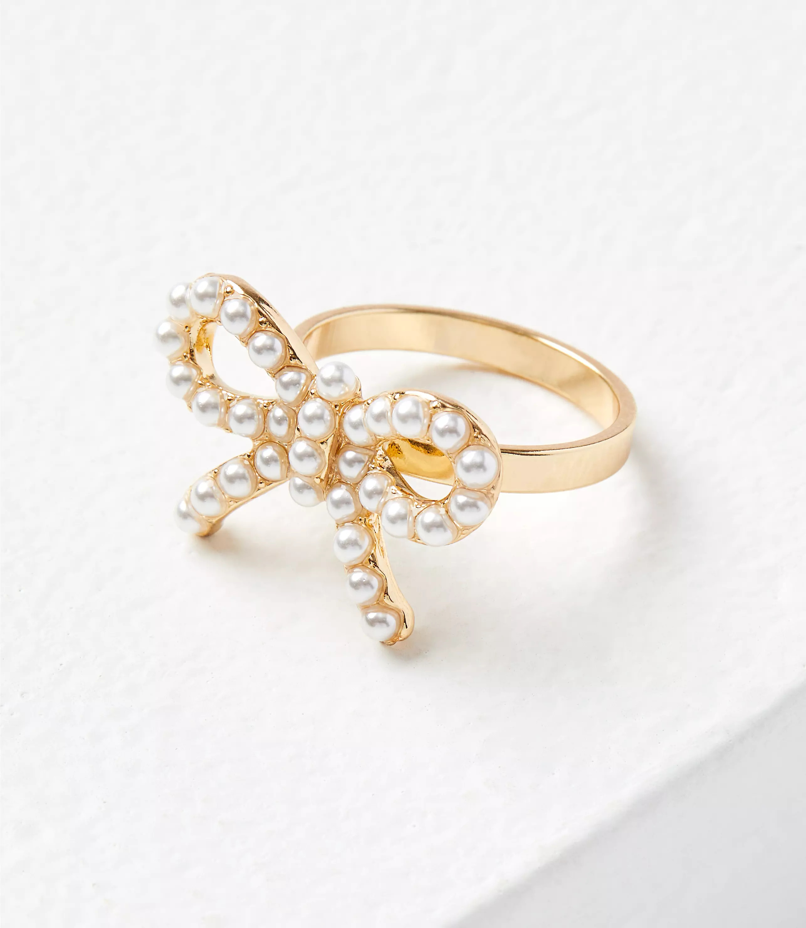 Pearlized Bow Ring | LOFT