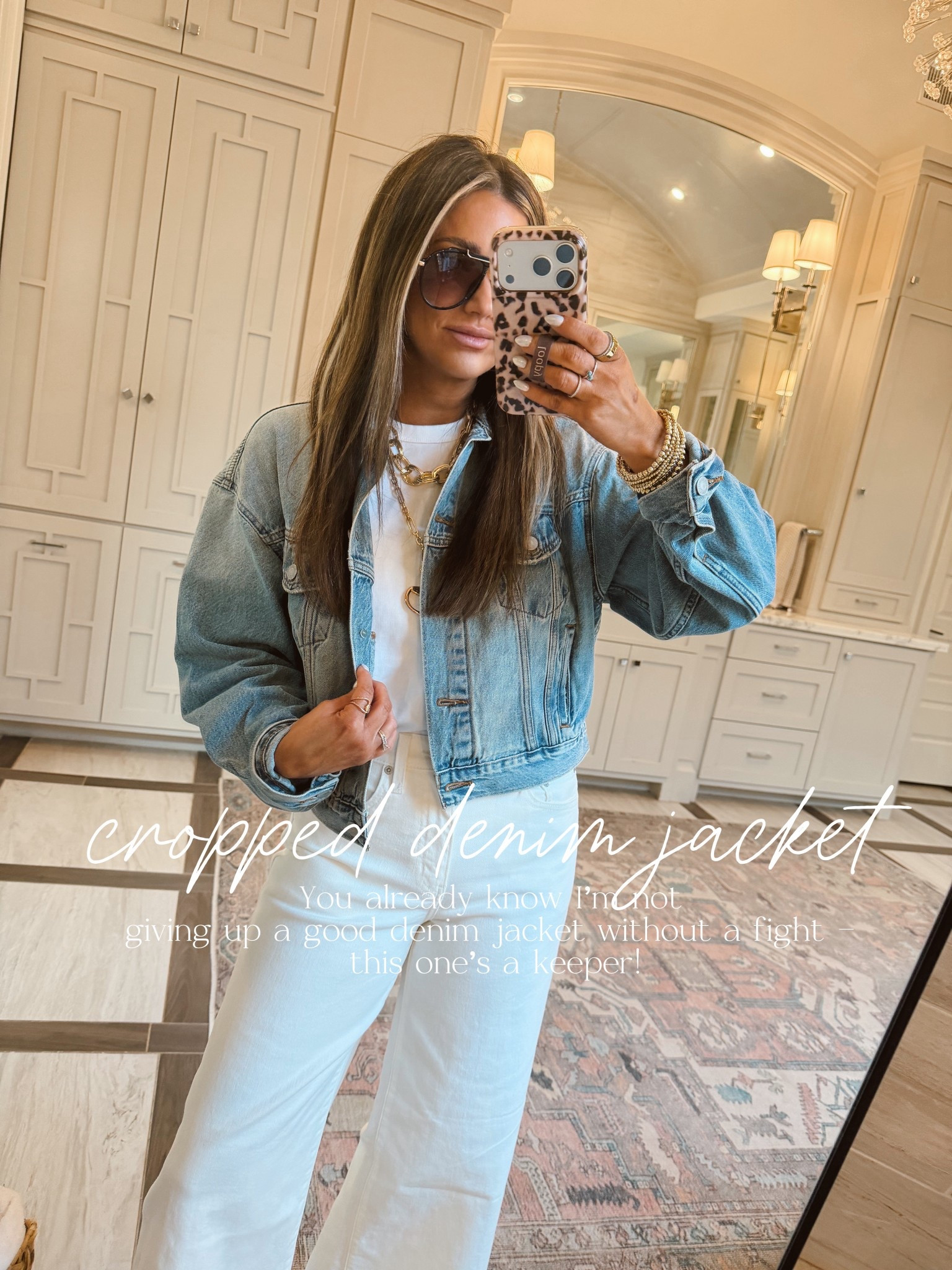 The perfect staple denim jacket 👌🏼☀️
Size medium 
@levi 

#LTKootd #LTKmomlife #LTKSeasonal