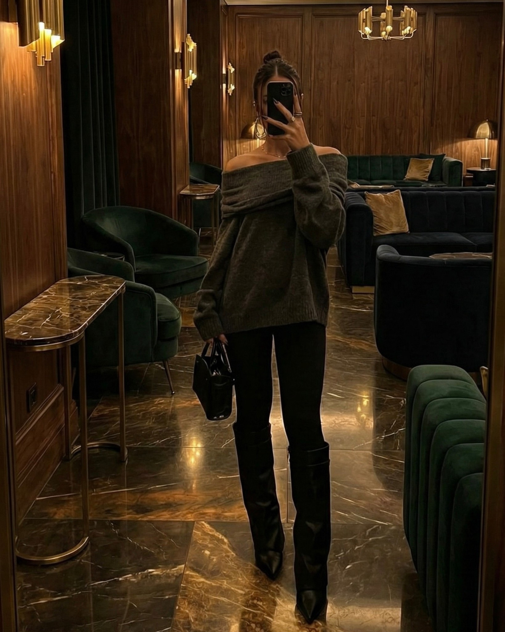 Date night ready🖤🍸