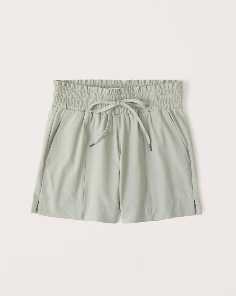 Women's Traveler Shorts | Women's Clearance | Abercrombie.com | Abercrombie & Fitch (US)