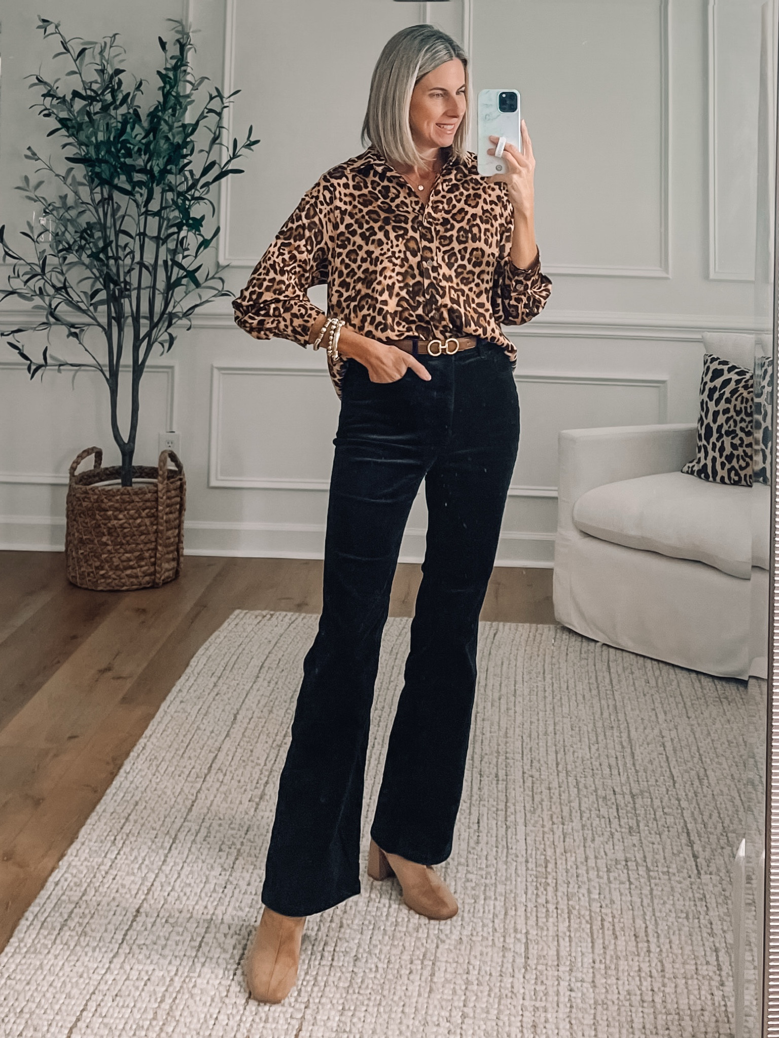 Walmart leopard print top | Button down top with an oversized fit | Soft satin feel | Wearing a small | Perfect for work or a night out 



Work wear 
Teacher outfit ideas 
Fall fashion 
Leopard print outfit 
Animal print 
Date night outfit 



#LTKStyleTip #LTKWorkwear #LTKFindsUnder50