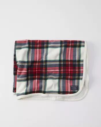 Sherpa Blanket | Abercrombie & Fitch US & UK