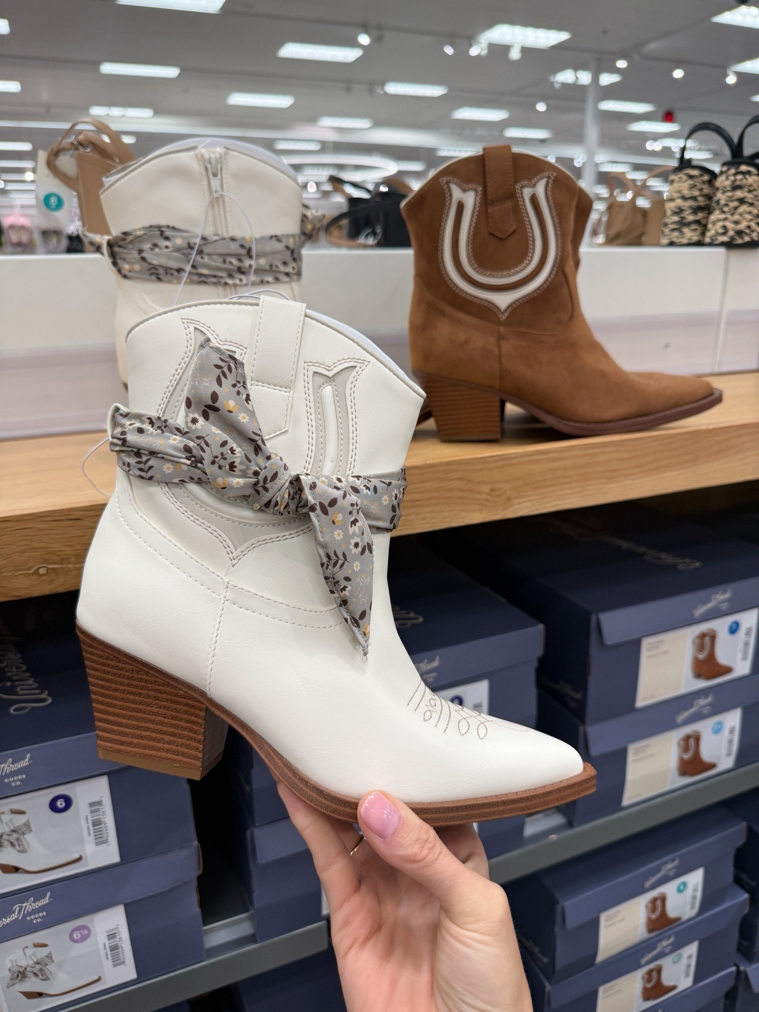 New Fall cowboy boots

#LTKSeasonal #LTKdayinmylife #LTKootd