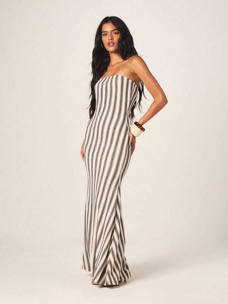 MISSGUIDED Women's Strapless Bandeau Striped Maxi Dress With Vertical Stripes For Evening Cocktail Party Occasions | SHEIN