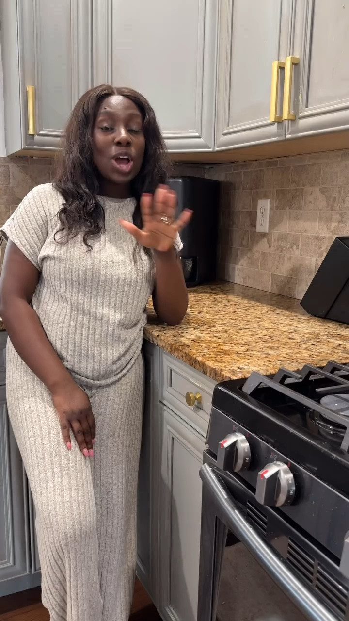 What’s your spice drawer or cabinet looking like?

——

#kitchenorganization #homemanagement #spiceorganization #clickupapp organize with me, productivity tips