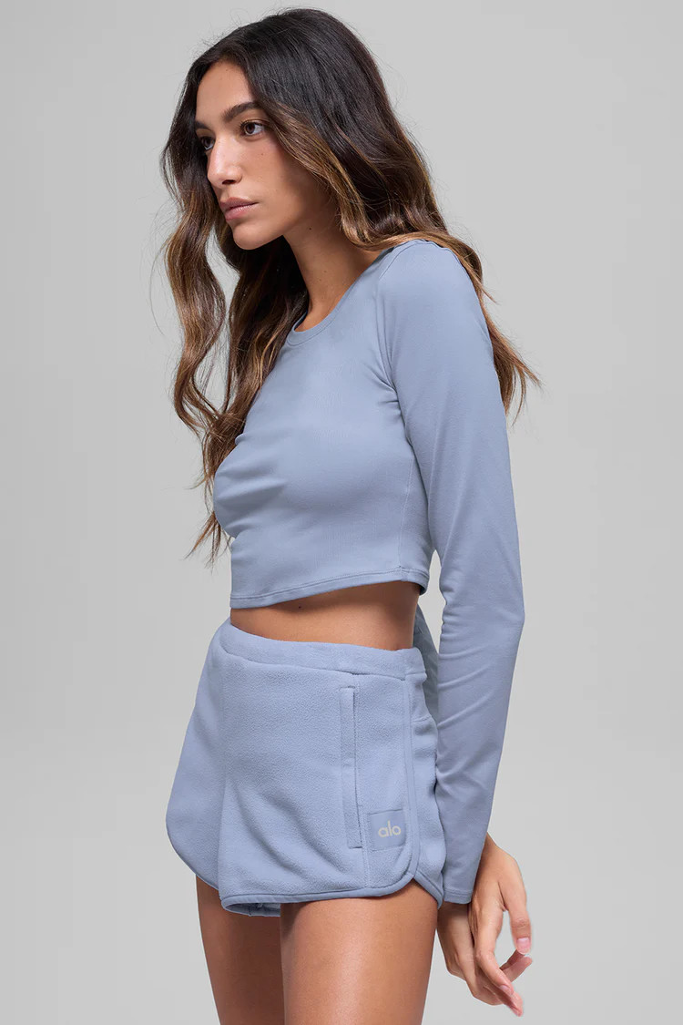 Alosoft Crop Finesse Long Sleeve | Alo Yoga (US)