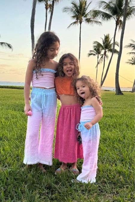 The girls and their ombré outfits 💜

#LTKtravel #LTKfamily #LTKkids