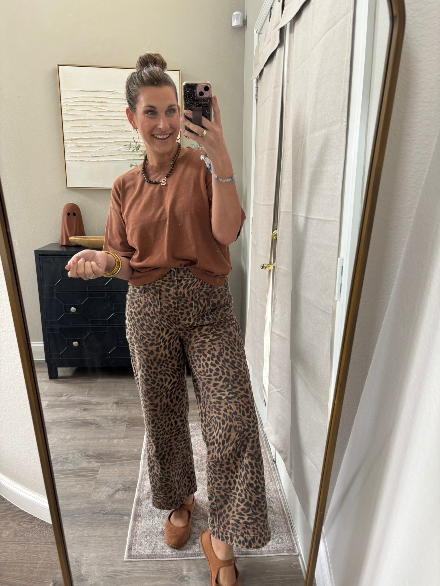 Chocolate brown + leopard is such a good fall combo!!!🤎🐆

Fall outfit, fall fashion, pants, jeans

#LTKootd #LTKSeasonal #LTKSaleAlert