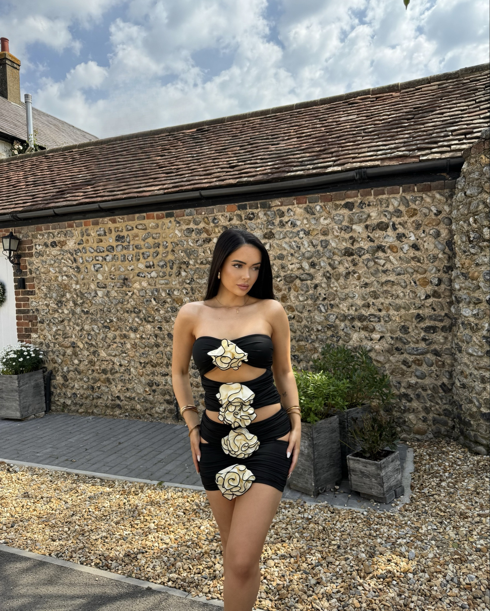 Holiday look 🤍☀️🌸 


Holiday outfit , summer dress , beachwear , swimwear , flower , floral dress , black dress , cut out dress , lbd , party dress , pool party dress , pool party outfit 

#LTKpartywear #LTKsummer #LTKuk