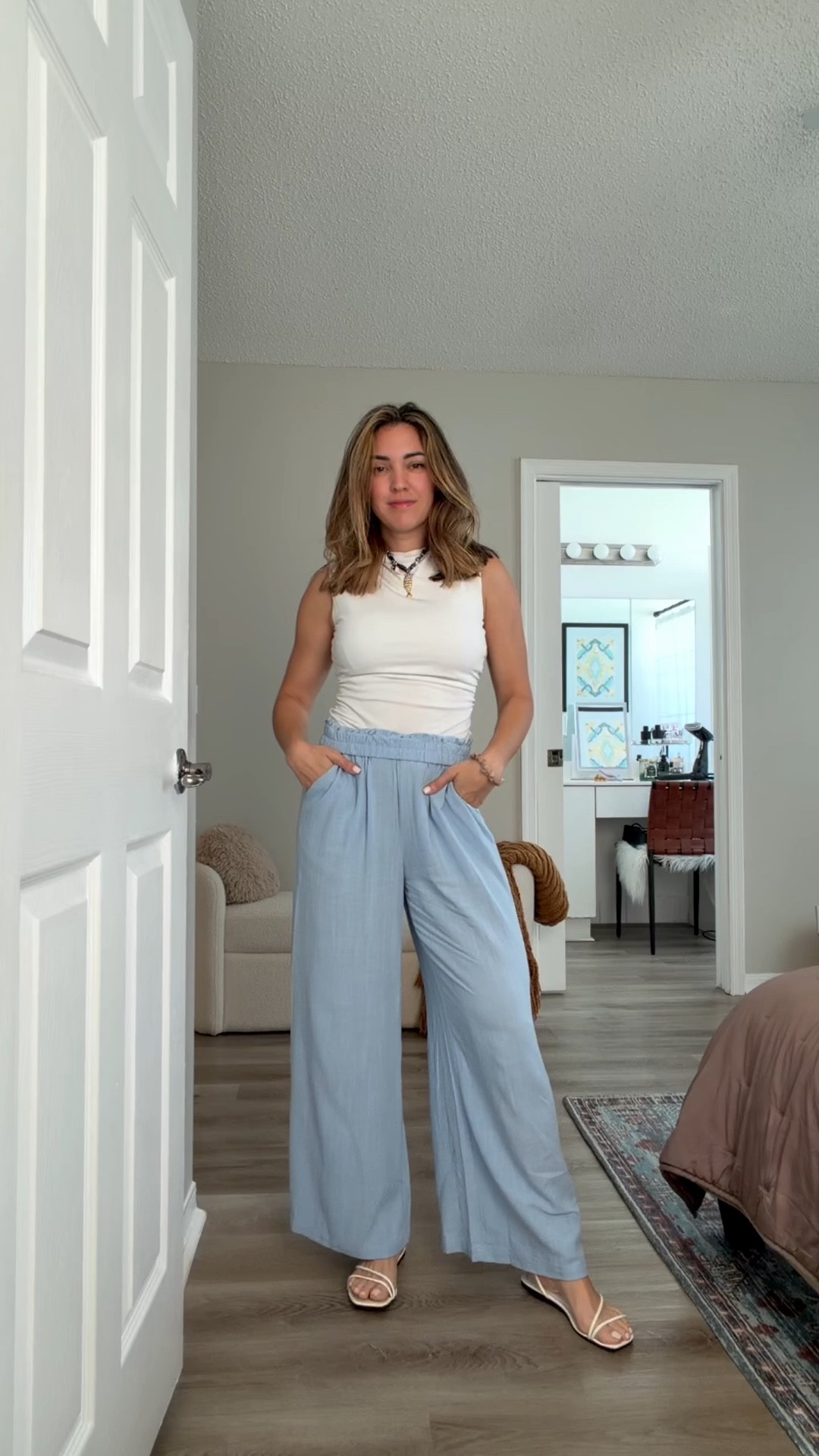 Linen season is here and you don’t have to break the bank. These pants are Amazon and part of a set! 