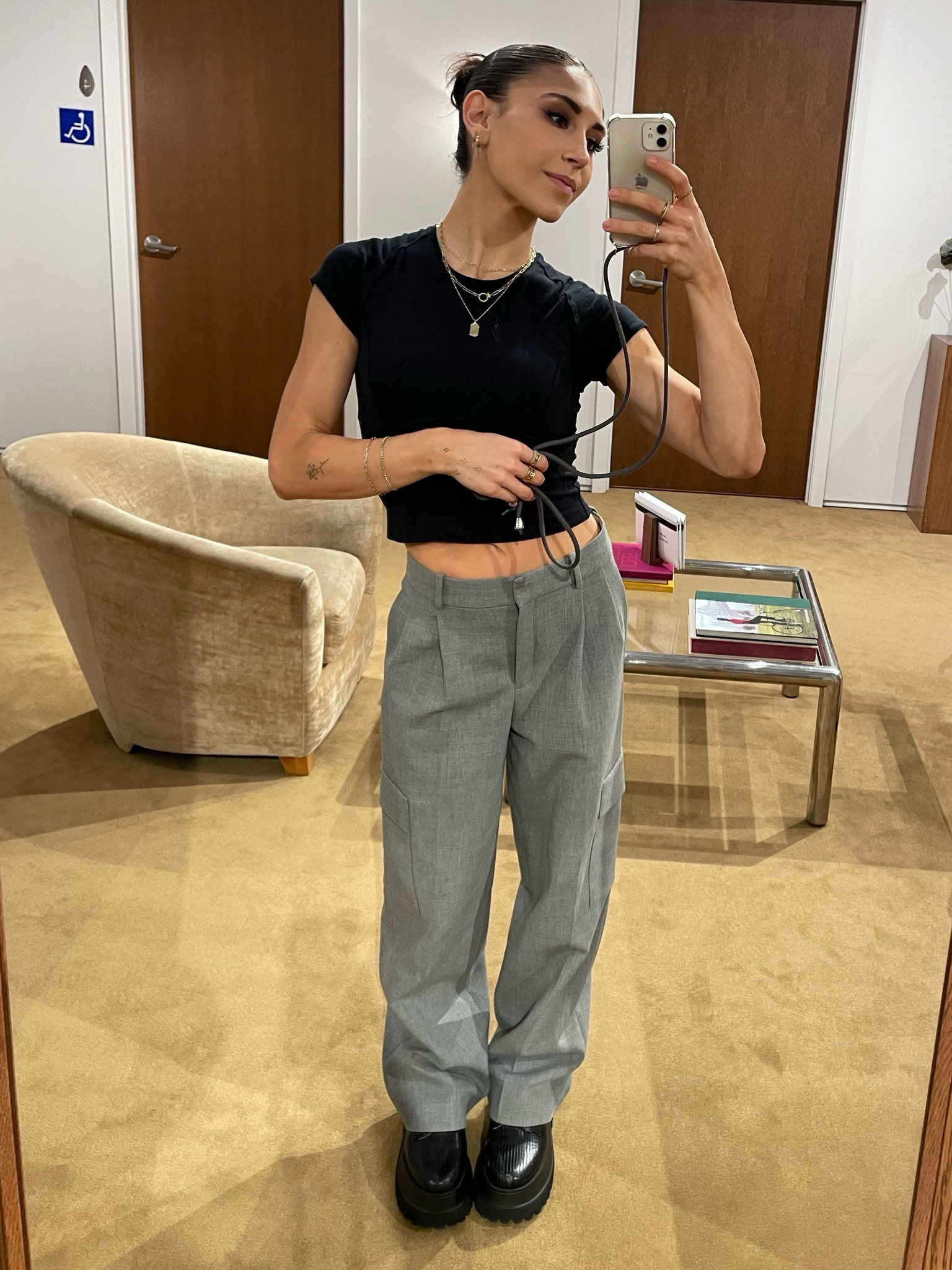 These trousers are a closet essential & are on sale!!

The material is so high quality, soft, & comfortable & I love the cargo detailing that makes for a great elevated basic ✨

Perfect pant for work, everyday outfits, back to school, and could be great for a teacher outfit! 🍏

#LTKworkwear #LTKfindsunder100 #LTKsalealert