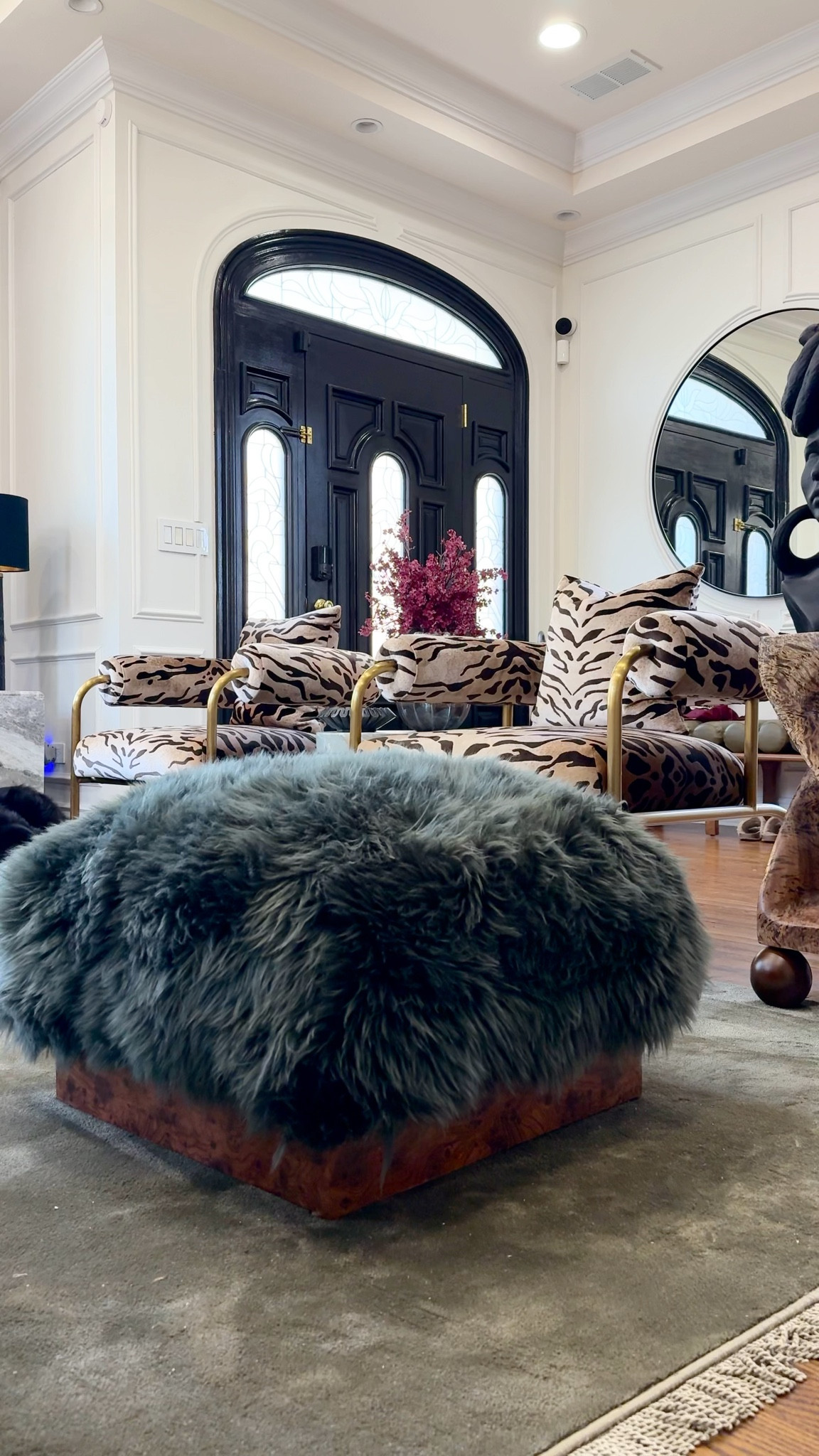 DIY sheepskin ottoman 

#LTKHome