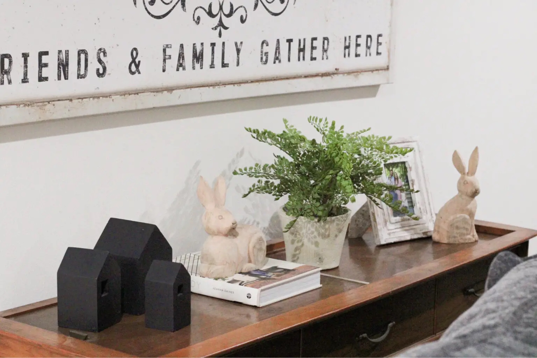Spring decor for console table 

#LTKhome #LTKSeasonal #LTKstyletip