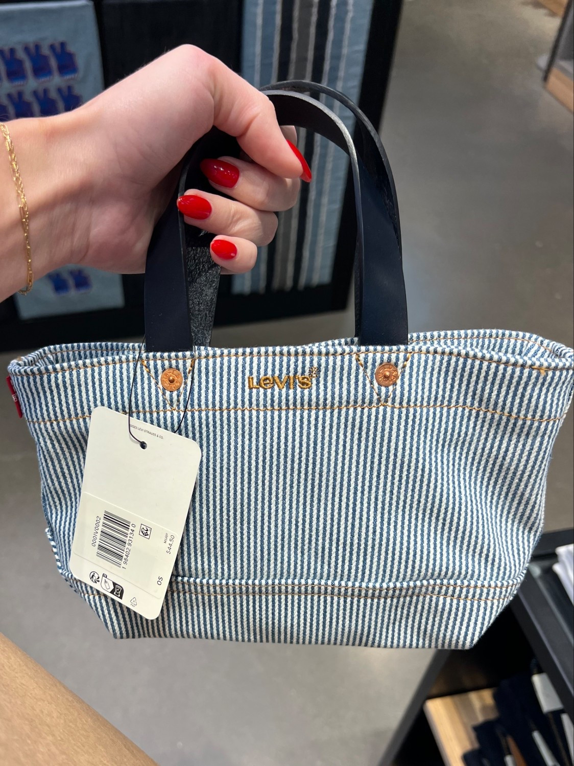 Who knew Levi’s had bags!? 

#LTKFindsUnder100 #LTKItBag #LTKSaleAlert