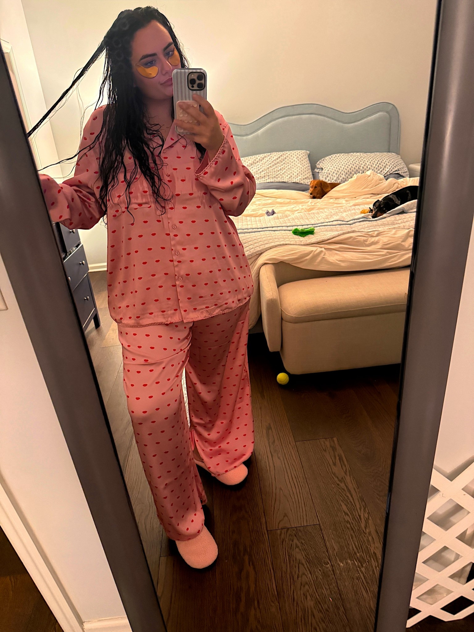 Oversized skims Valentine’s Day pajamas

#LTKValentine #LTKootd #LTKselfcare