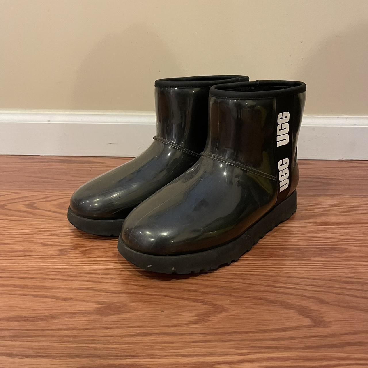 UGG Women's Boots - Black - US 9 | Depop US