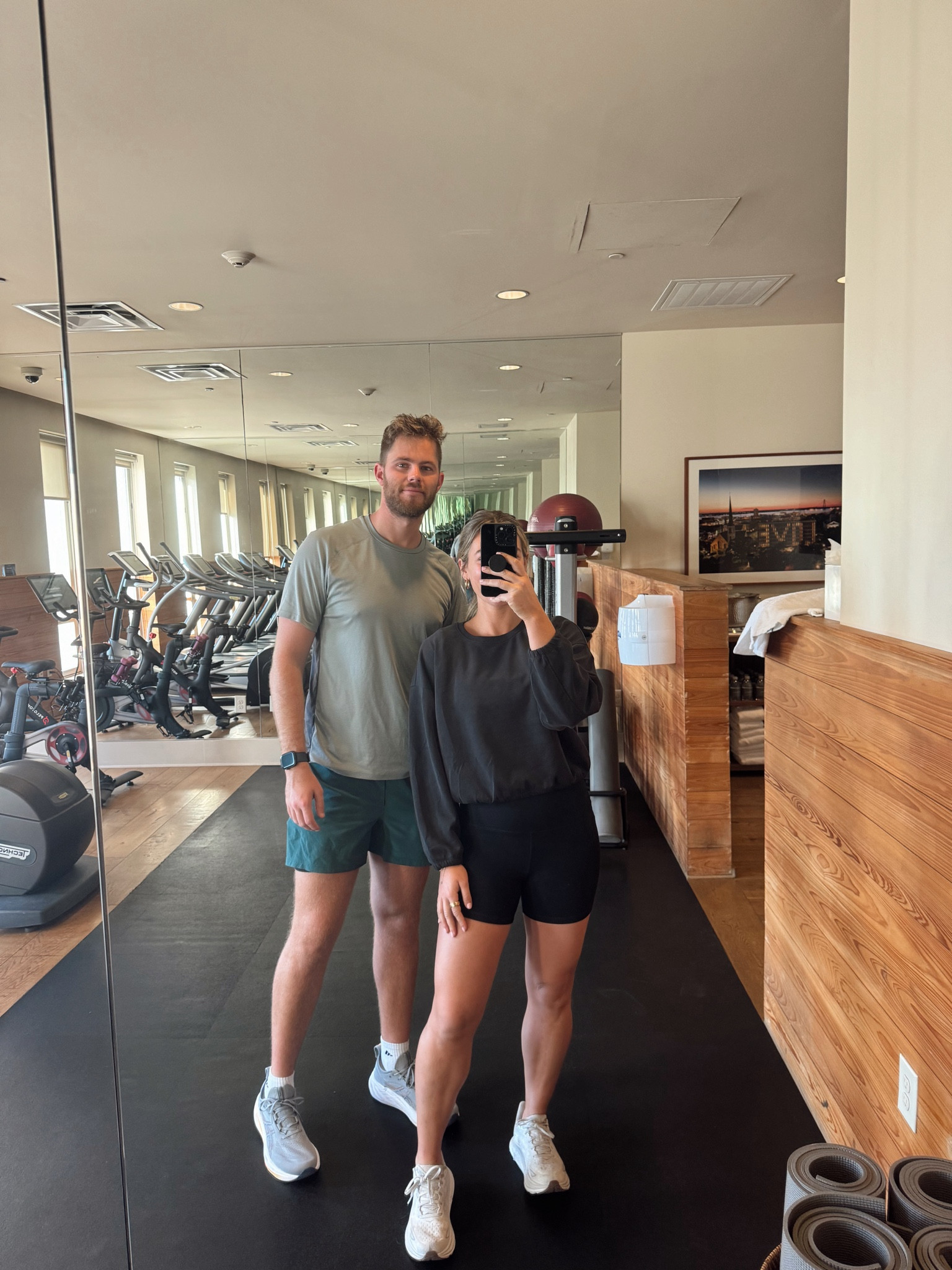 Starting the day with a workout in Charleston! Loving this look for comfort and style on the go. 💪 #CharlestonFitness #WorkoutStyle #ActivewearEssentials

#LTKStyleTip #LTKActive #LTKFindsUnder50