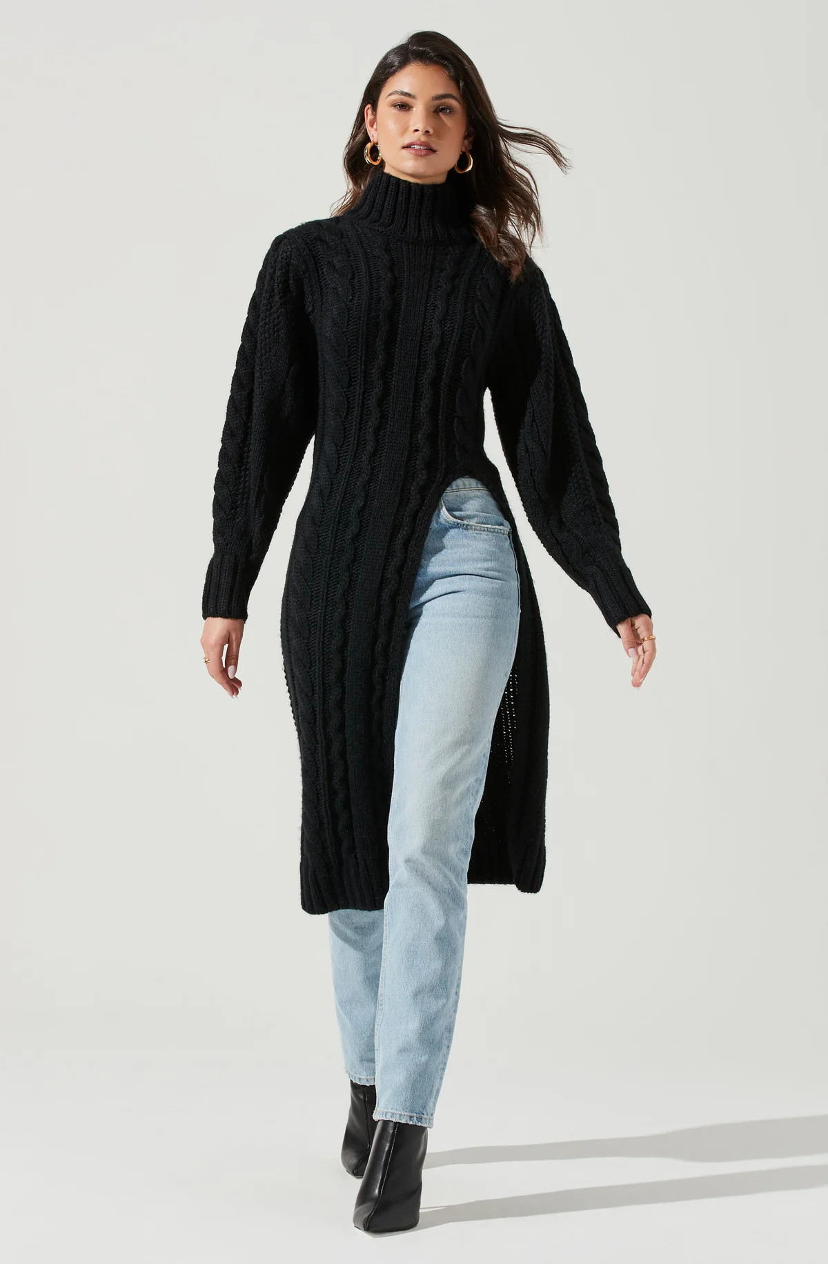 Evangelina Cable Knit Turtleneck Hi Slit Sweater | ASTR The Label (US)