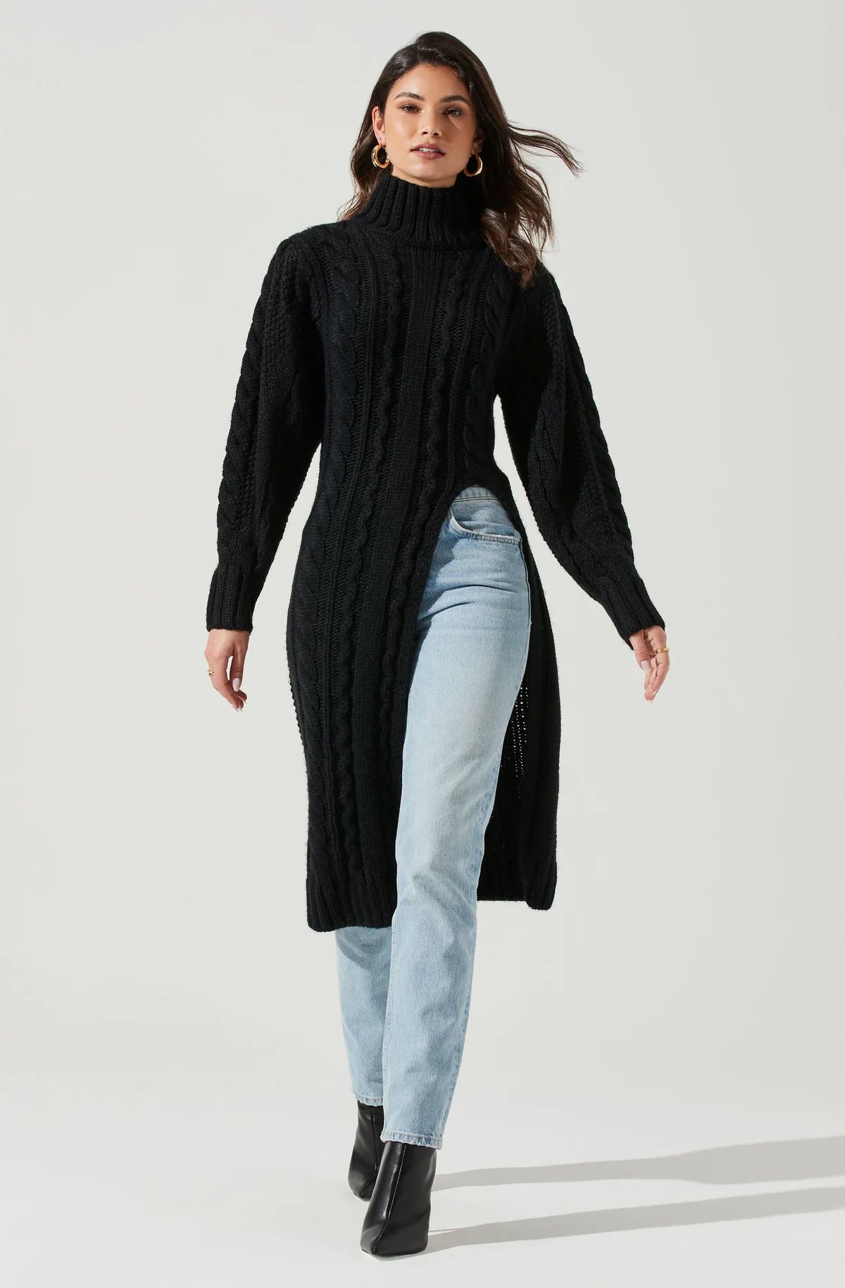 Evangelina Cable Knit Turtleneck Hi Slit Sweater | ASTR The Label (US)