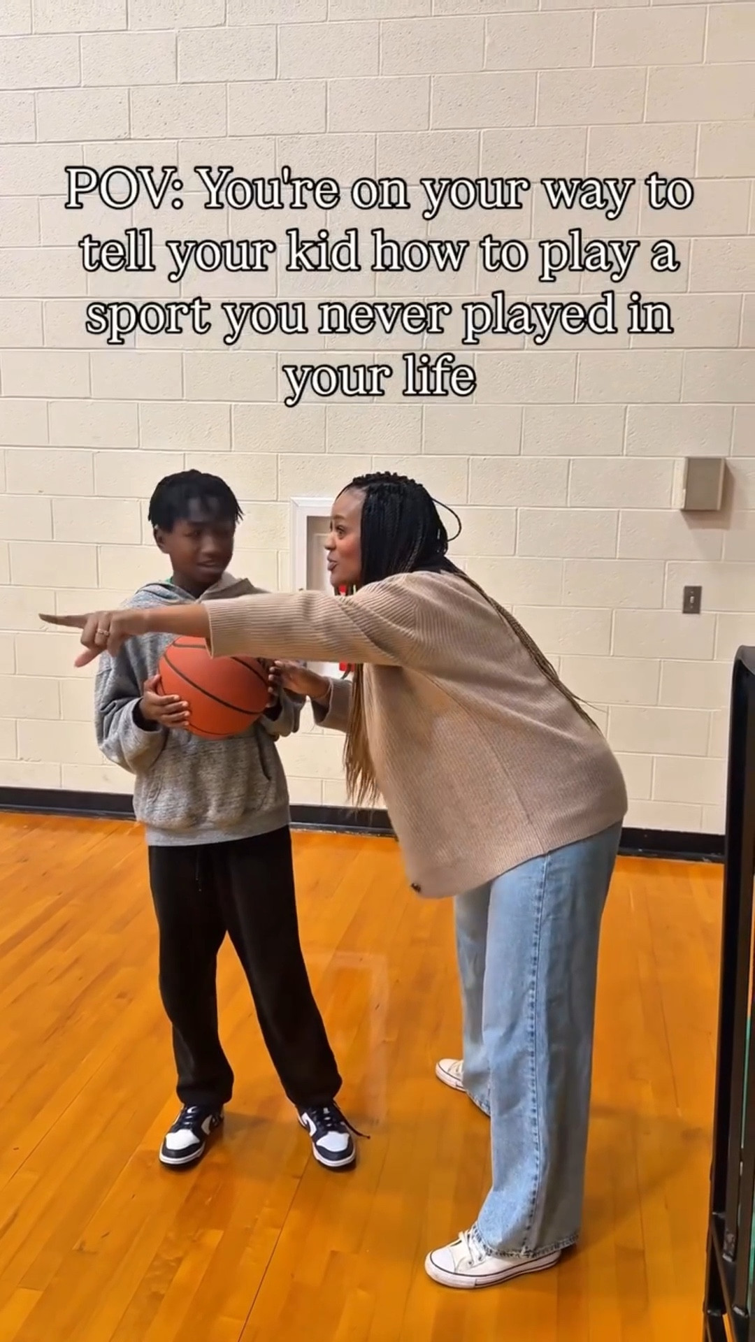 Drop a 🙋🏾‍♀️if you relate! 

You can’t tell me I never played basketball 😂😂😂

#Momhumor #parentinghumor #sports mom