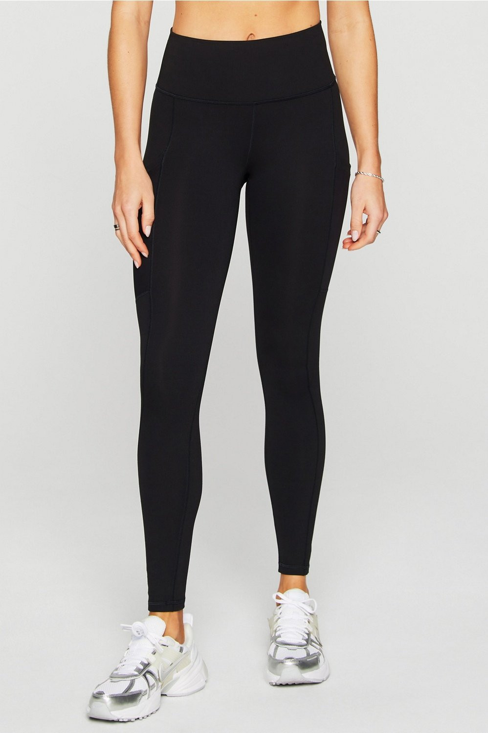 On-The-Go PowerHold® High-Waisted Legging | Fabletics