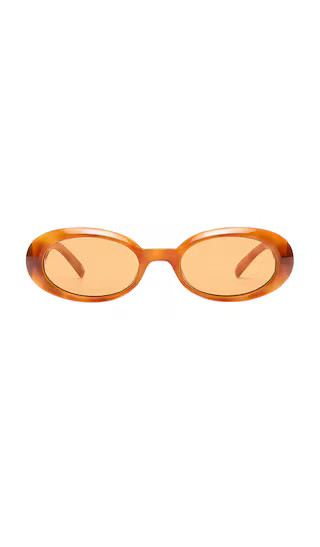 Le Specs Work It! Sunglasses in Orange. | Revolve Clothing (Global)