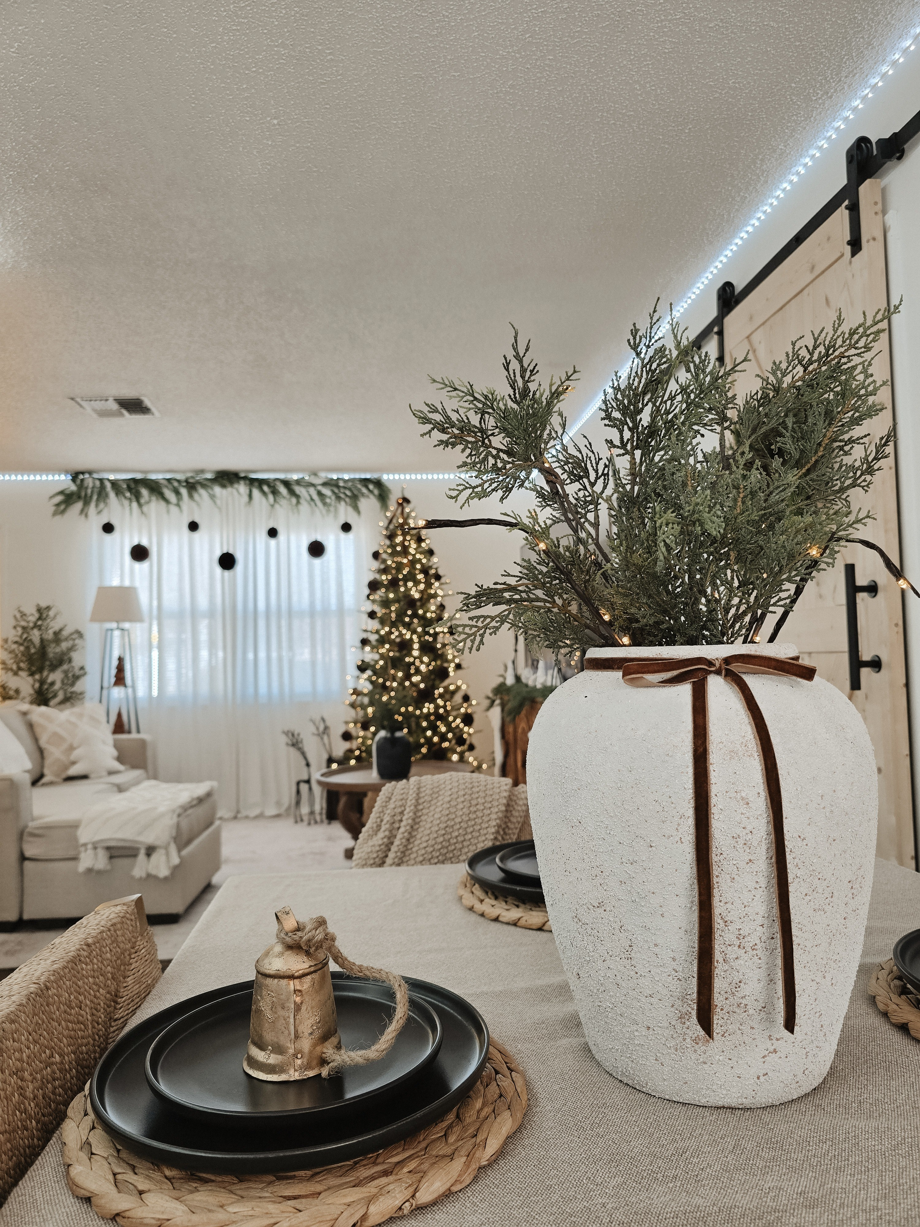 Tis The Season 

#LTKHoliday #LTKSeasonal #LTKHome