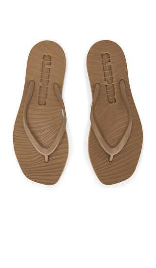 Sleepers Tapered Flip Flop in Beige. - size 41 | Revolve Clothing (Global)