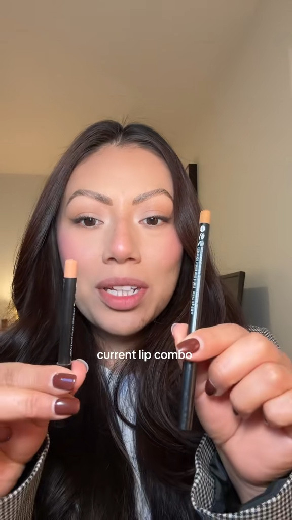 Drugstore lip combo 
Honeymoon to fill my lips 
Sweet Tea to line my lips 

#LTKBeauty #LTKSaleAlert #LTKWorkwear