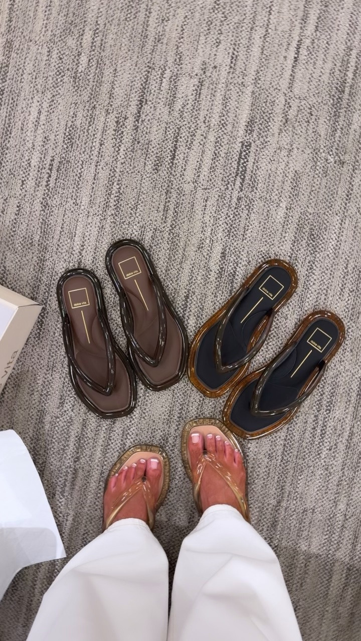 Must have NEW jelly sandals with cushioned soles 😍😍😍