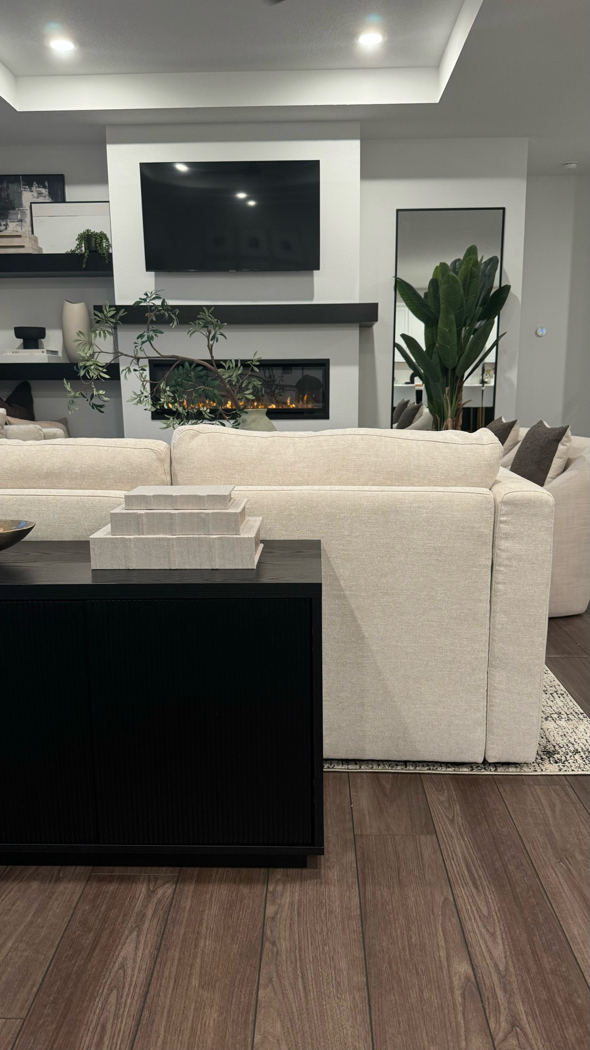 So many amazing pieces from my home on sale right now for Wayfair 5 days of sales. AD Up to 70% off and fast shipping!

#wayfairpartner #wayfair



#LTKHome #LTKxWayfair #LTKSaleAlert