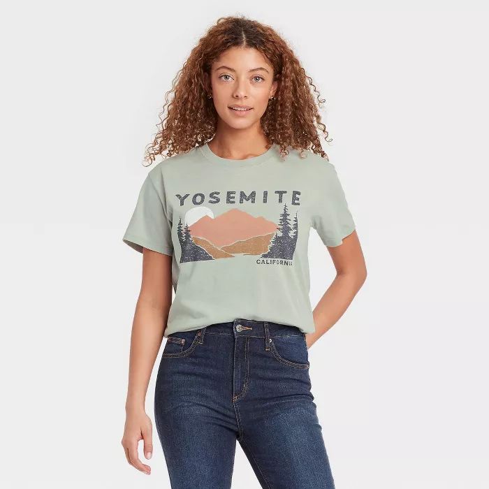 Women's Yosemite Short Sleeve Graphic T-Shirt - Green | Target