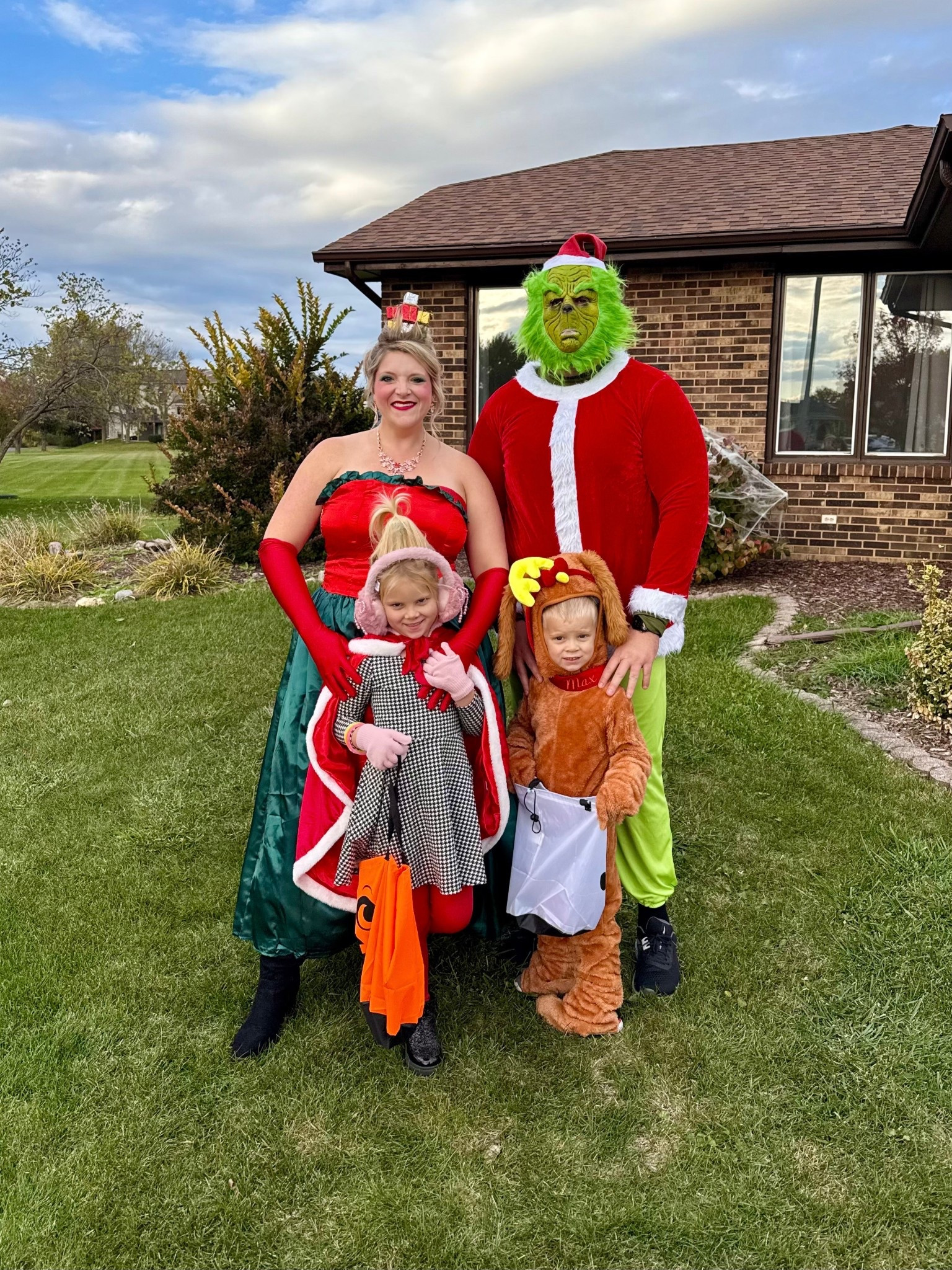 Happy Halloween from Martha May, The Grinch, Cindy Lou Who, and Max!

Wearing an XL dress and XL tulle skirt! For reference, I have a 38DD chest  

family halloween, group halloween costume, midsize halloween

#LTKHalloween #LTKMidsize #LTKFamily