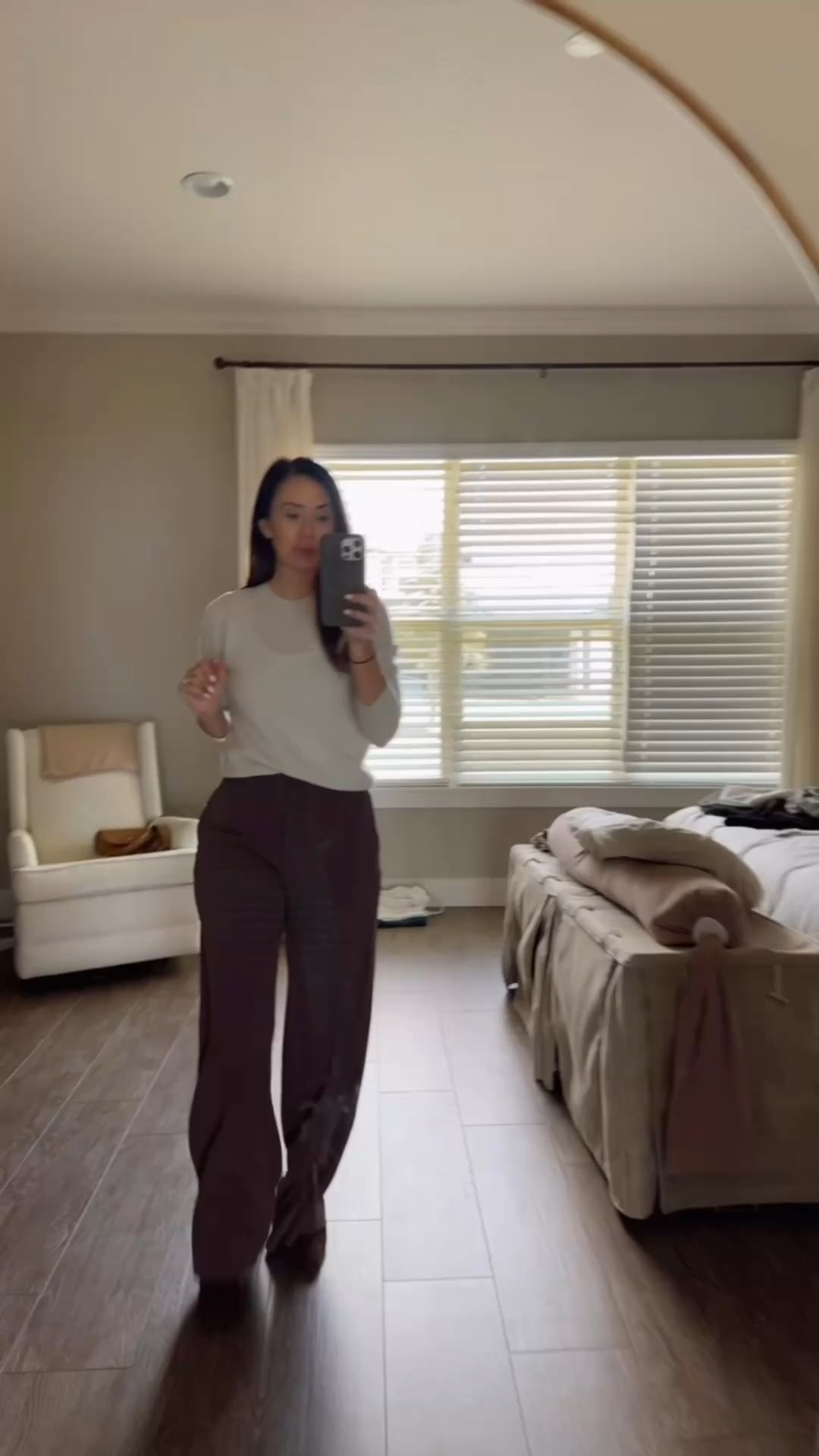 High waisted work trousers, NSALE, Nordstrom sale 

#LTKWorkwear #LTKFindsUnder100 #LTKSaleAlert