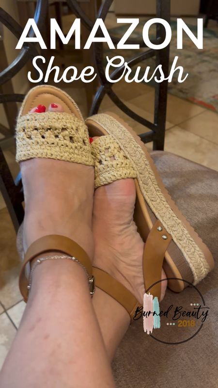 Platform Espadrilles in RAFFIA🤎 with vegan leather ankle straps - they are super comfy and true to size!🦋

These will look great with a lot of my summer outfits!

Summer Sandals, Platform Sandals, Wedge Sandals, Sandals

#LTKFindsUnder50 #LTKVideo #LTKShoeCrush