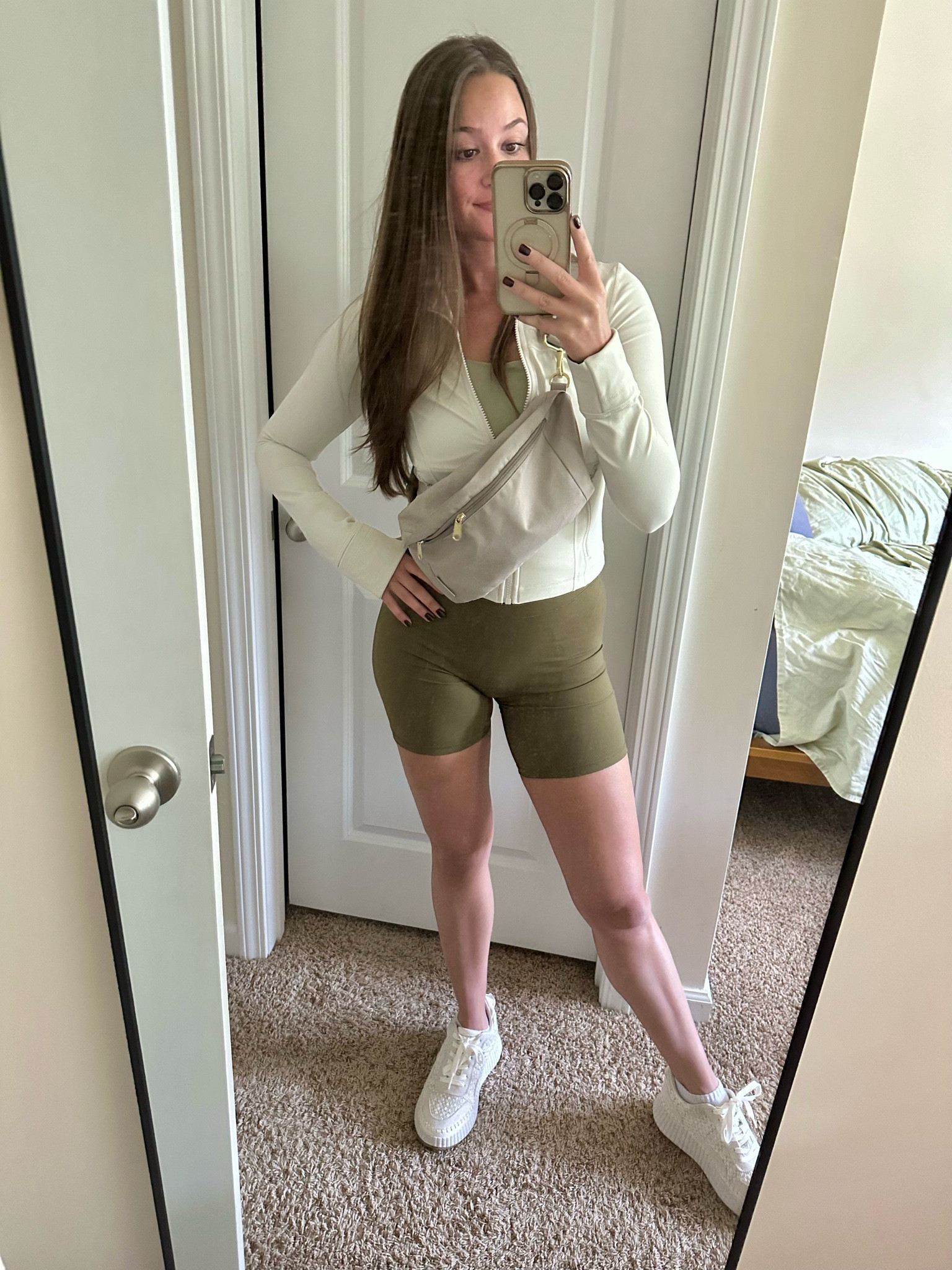 Vitality shorts, Lulu zip, and my dolce vita knockoffs from Target (which I honestly prefer to the brand name versions 😊). It’s summer, but I’m feeling a little bit #fall 💕🍂

#workout #lululemon #amazon #target


#LTKShoeCrush #LTKTravel #LTKFitness