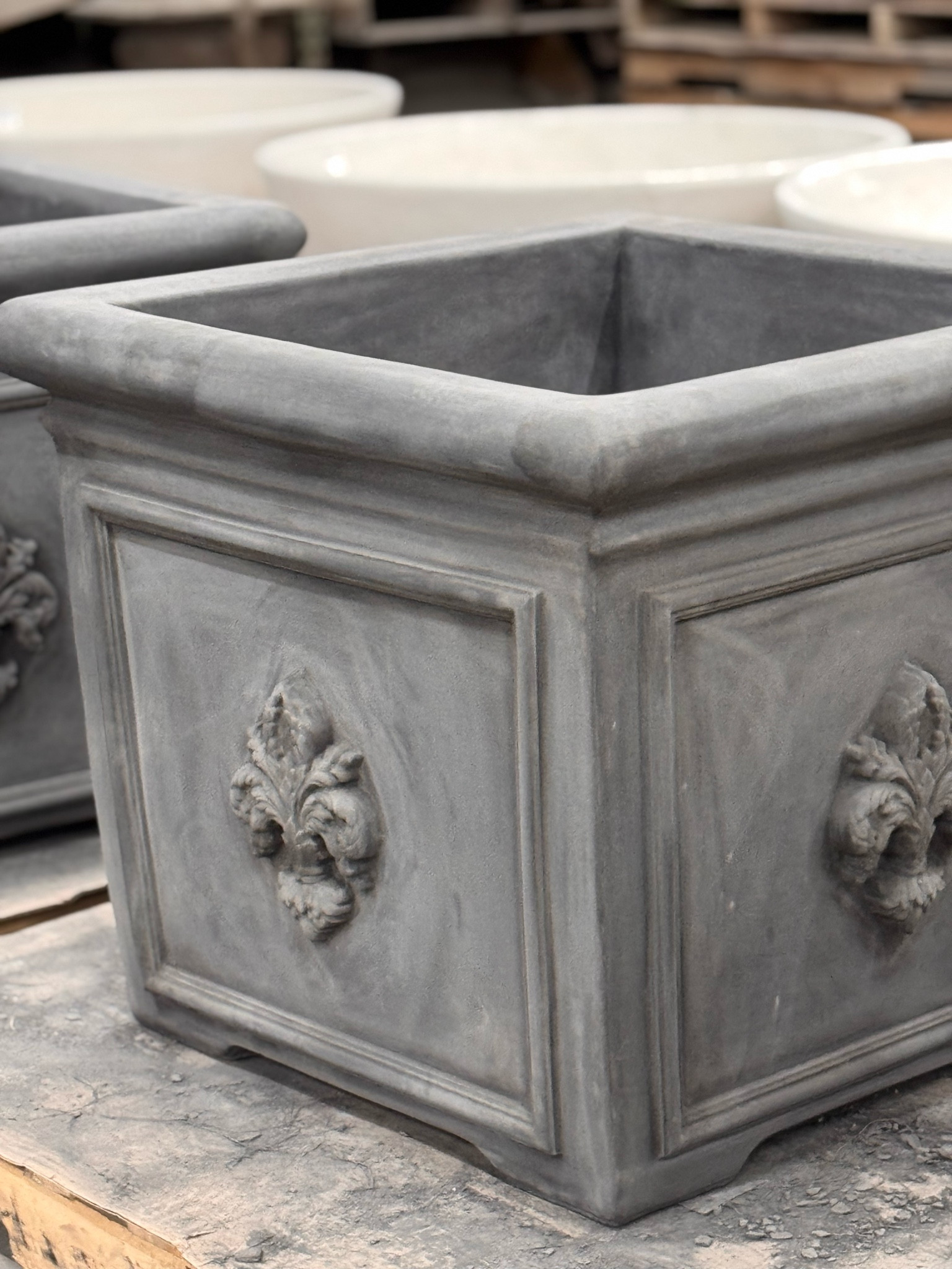 Perfect planter to add to your garden!


#LTKSeasonal #LTKHome #LTKSpring