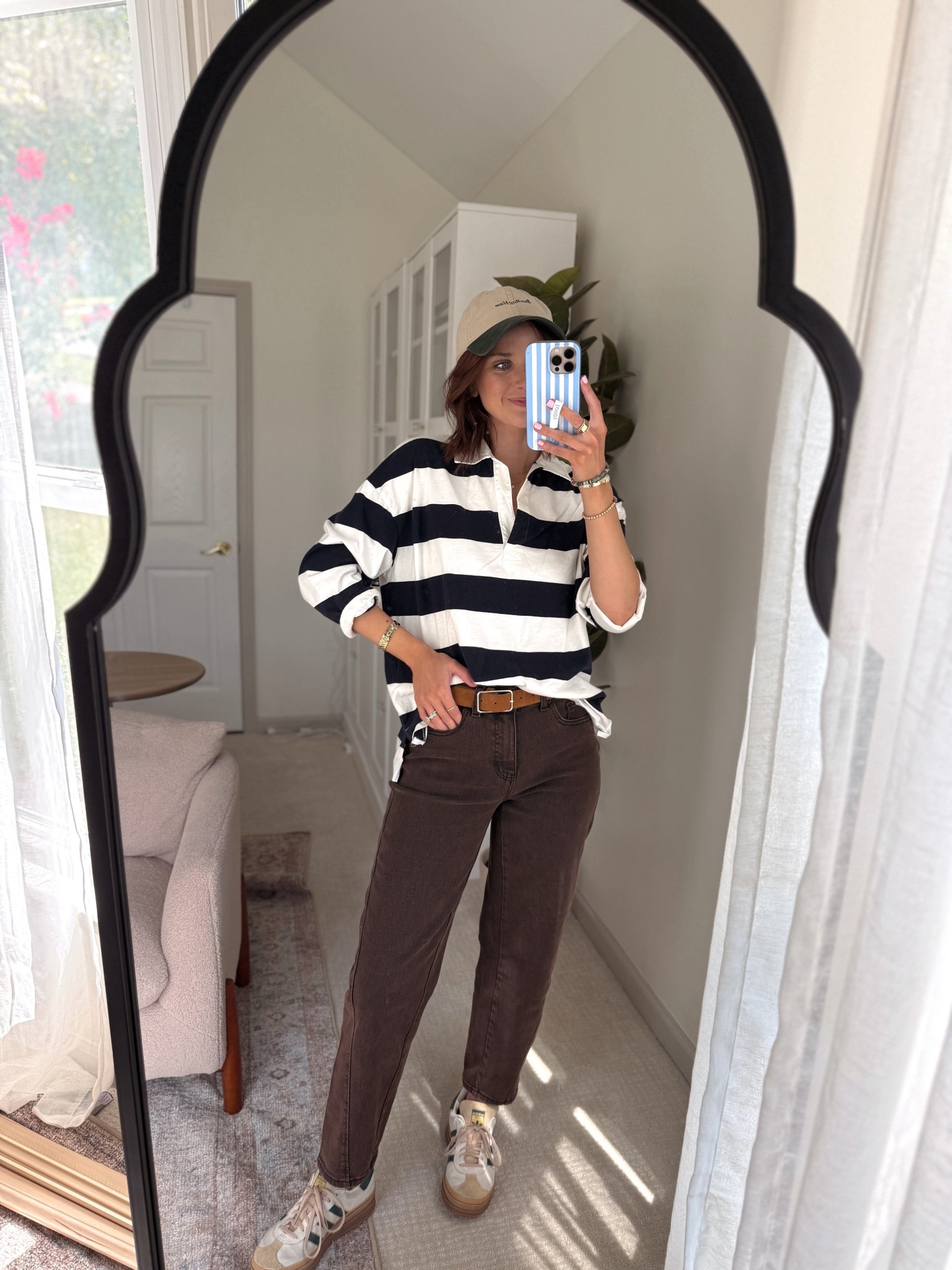 Barrel jeans outfit // barrel denim // mom style // mom outfit // fall outfit ideas 

#LTKFindsUnder100 #LTKSeasonal #LTKStyleTip