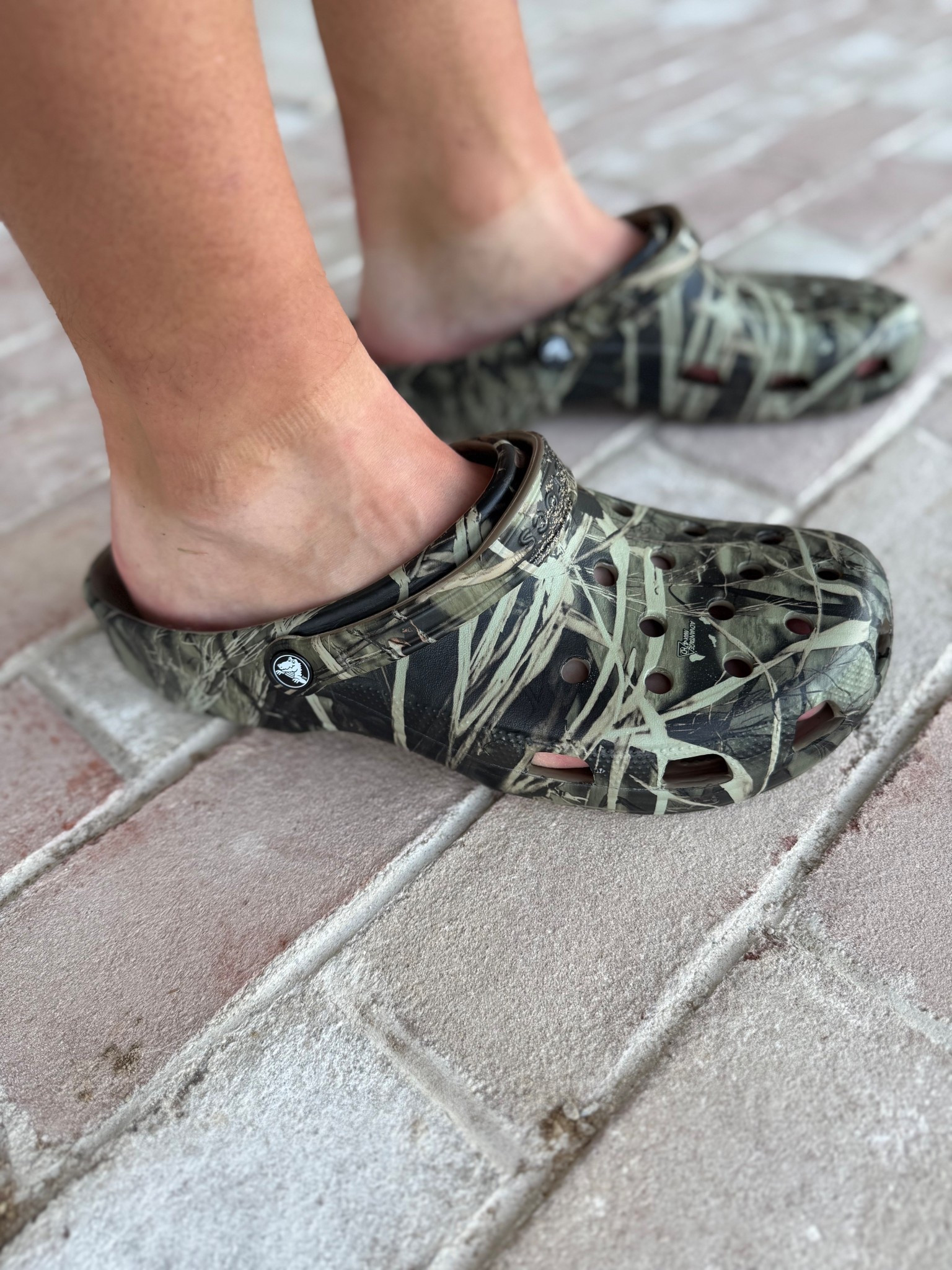 My husband has a lot of shoes… but somehow, these @Crocs always win.
The Classic Realtree® V2 Clog is his go-to for literally everything — grilling, fishing, running errands, or just chilling on the back porch. He says they’re the “perfect combo of camo and comfort” 🙃
#CrocsPartner @shop.ltk #liketkit


#LTKFamily #LTKActive #LTKShoeCrush