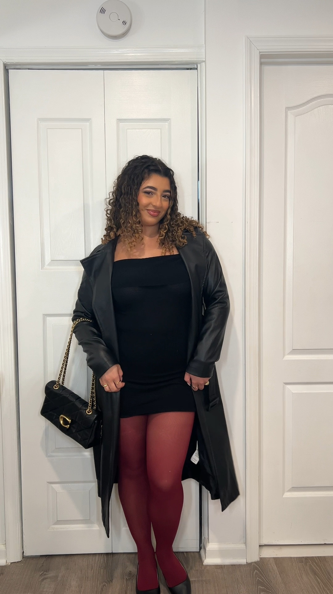 OOTN for the ESW beauty event 🖤💋




Winter fashion, burgundy, tights, winter style, winter night out outfit, night out outfit coach purse, winter coats