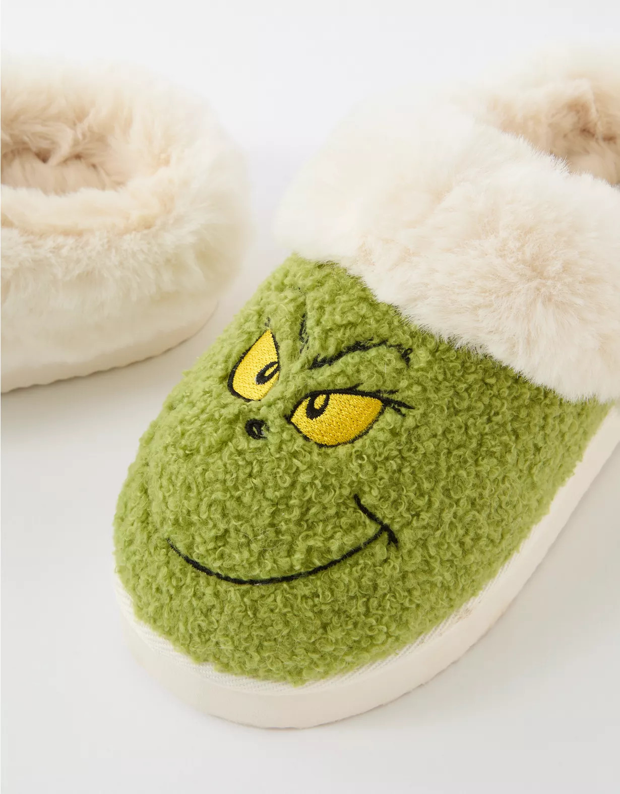 AE Grinch Slipper | American Eagle Outfitters (US & CA)