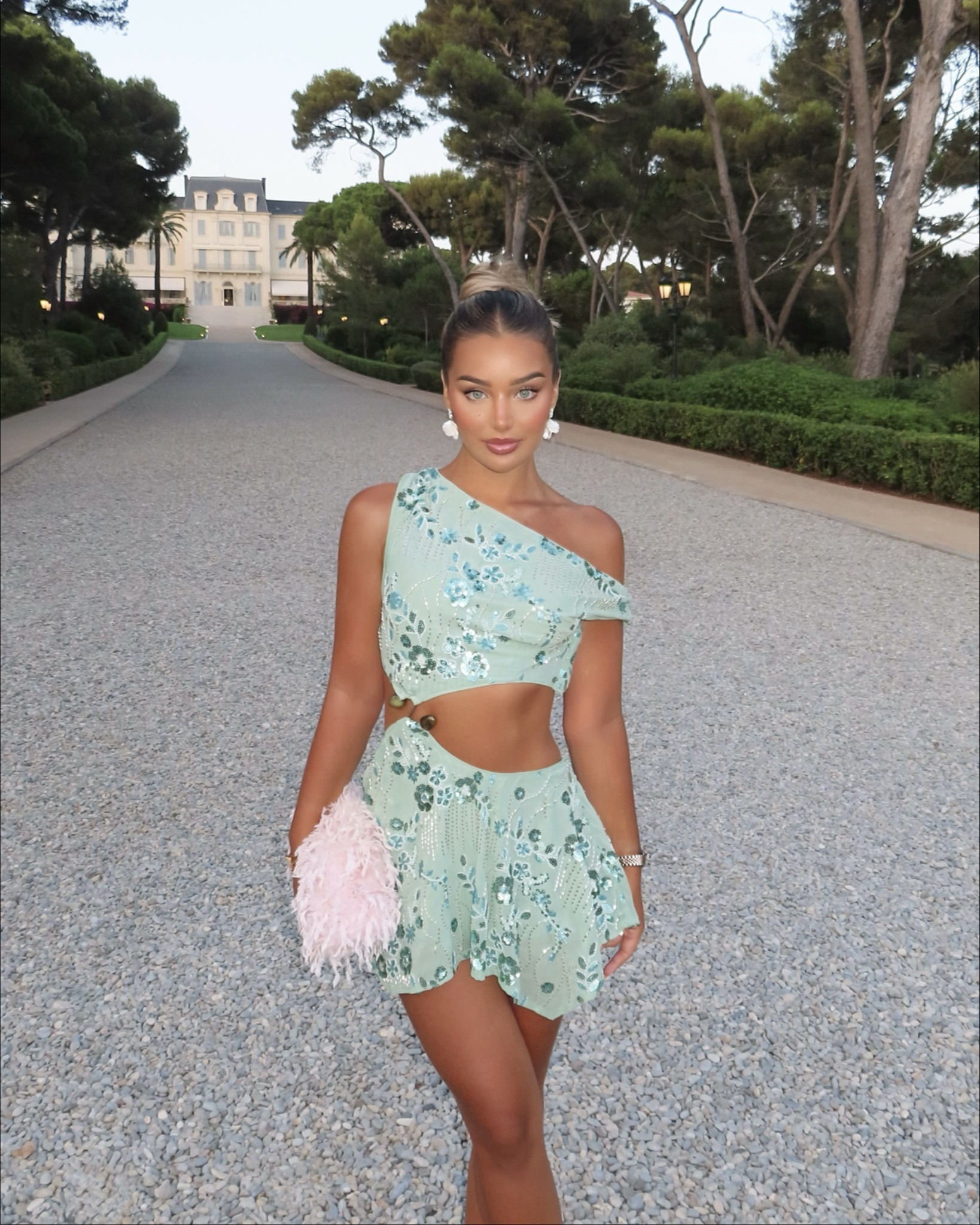 the most perfect holiday dress🥹 i am so obsessed with sequins at the moment! ✨🤍

my 15% peppermayo discount code is ‘lucinda15’ 



#LTKsummer #LTKeurope #LTKdresses