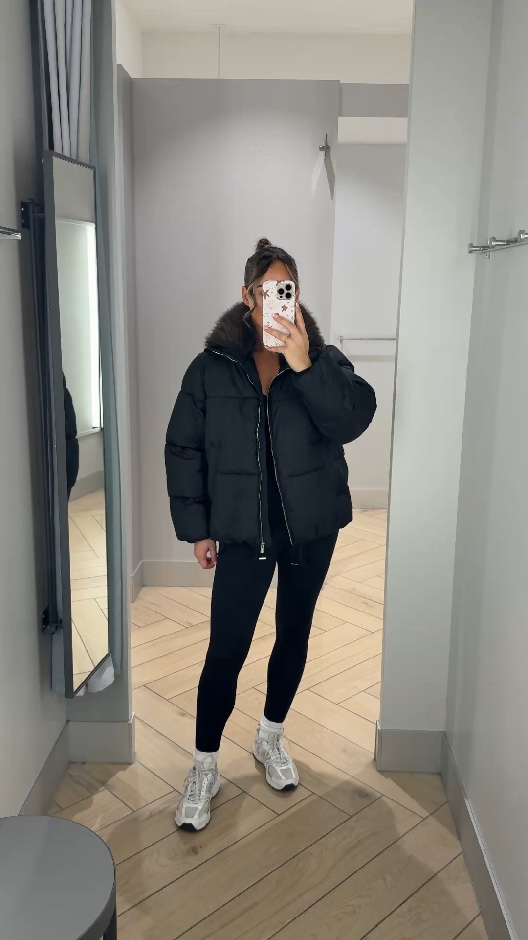 Autumn winter coats 🍂

I’ve just tried these on in store and had to share with you while they have 15% off today! Which colour is your fave?

I’m a UK SIZE 10, 5ft4 and I’m wearing a small in both!

Winter coat, puffer coat, puffer jacket, fur trimmed coat, autumn outfits uk, autumn coat

#LTKwinter #LTKuk #LTKautumn